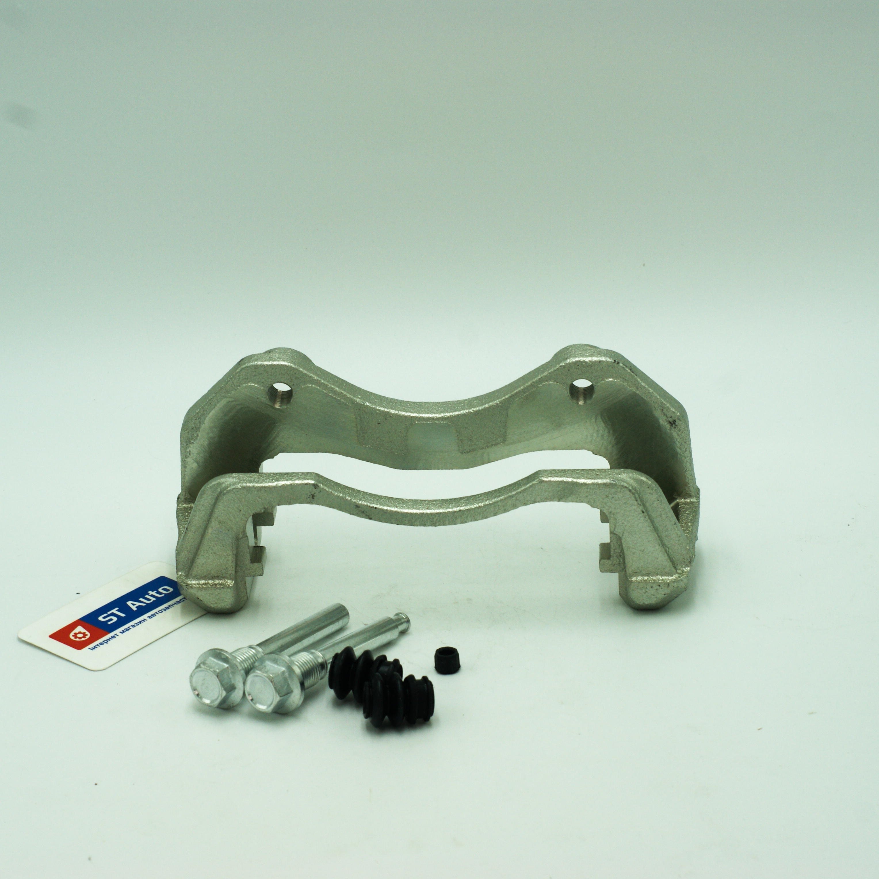 0591314sx/stellox скоба суппорта митсубиси аутлендер хл отзывы. Скоба митсубиси аутлендер. Скоба заднего суппорта лансер 10. Mn116285 скоба заднего суппорта. Скоба переднего суппорта аутлендер.